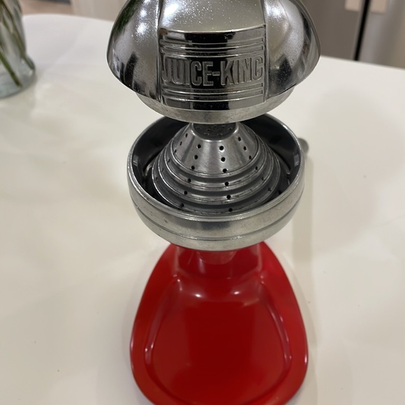 JUICE- KING RED VINTAGE JUICER - Picture 2 of 16